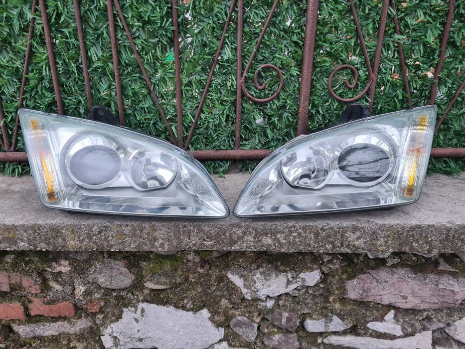 Фарове за Ford Focus 2