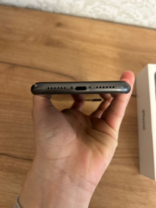 Iphone 11 64 гб акб 70%