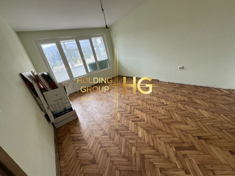 Продава се Четиристаен апартамент в Варна, Левски - 96 кв.м за 1719 €/кв.м - Снимка #1