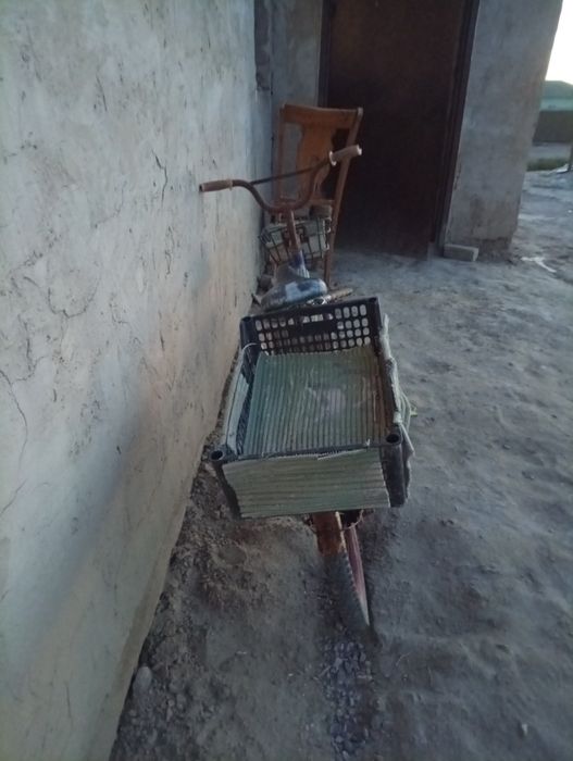 Денги и акша мани