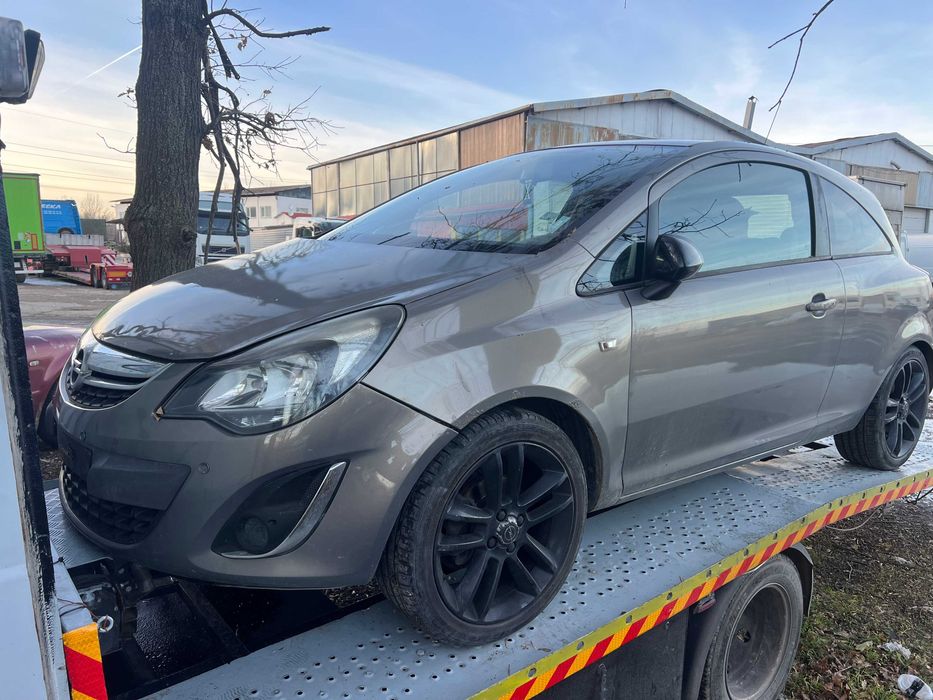 Opel Corsa D 1.3 CDTI face , Опел Корса Д ЦДТИ фейс На Части !!!