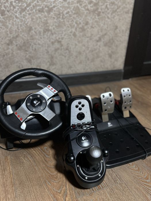 Logitech g27 Б/У в отличном состояний