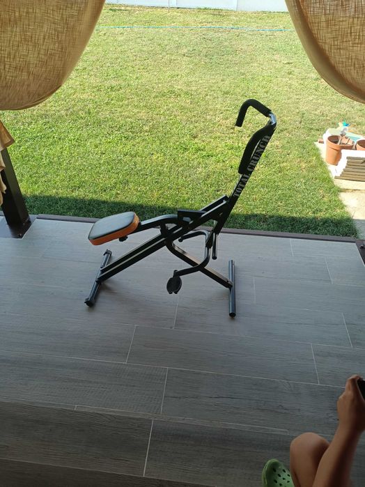 Vând aparat fitness total crunch