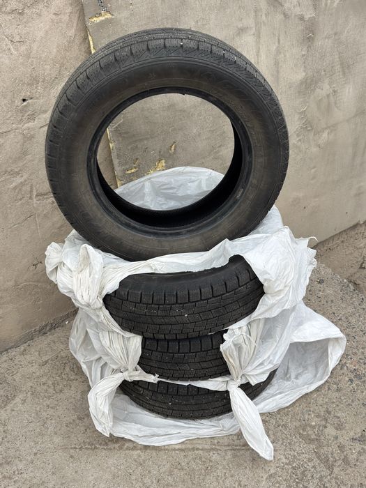 Продам зимние шины 185.65.R15