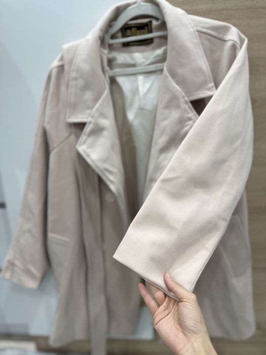 Пальто средней длины