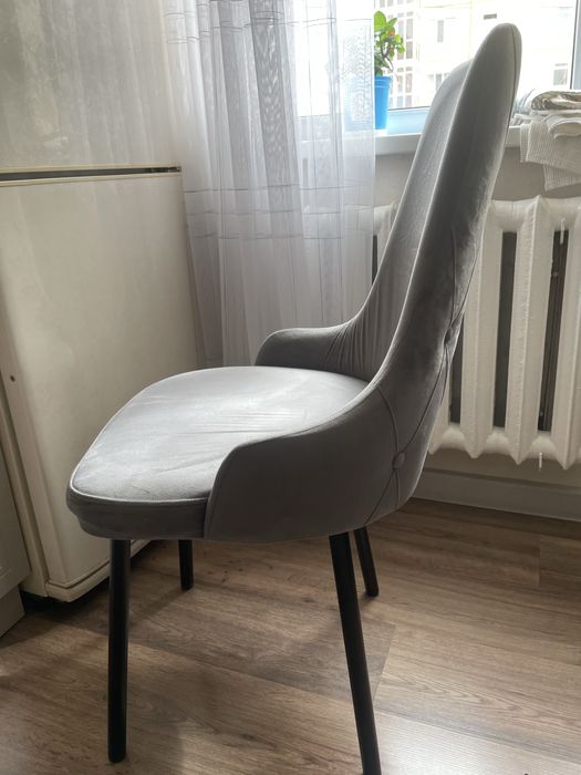 Продам стулья из велюра