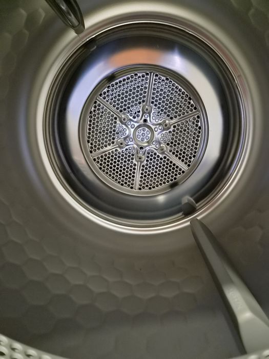 Продавам Сушилня Miele