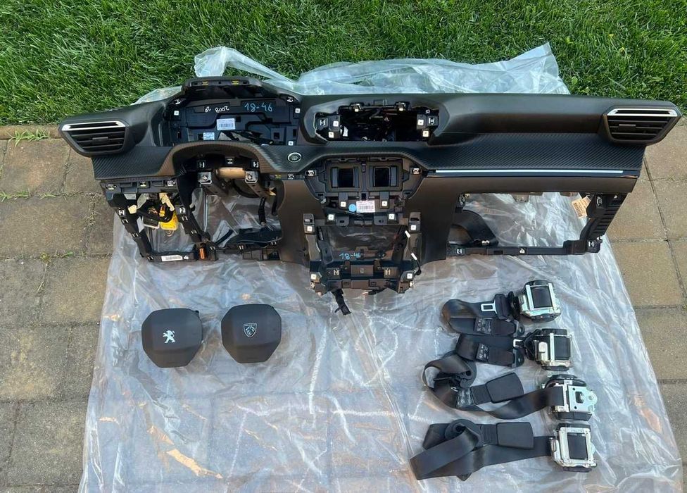 Kit Plansa de bord Peugeot 2008/208 anii 2019-2025