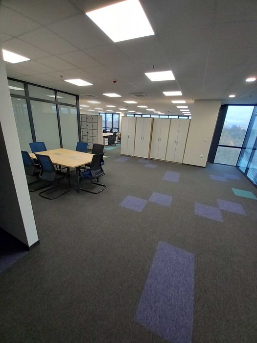 Дава се под наем Офис в Бургас, Славейков - 1200 кв.м за 12500 € - Снимка #4