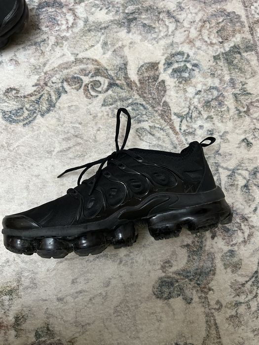vand adidasi vapormax