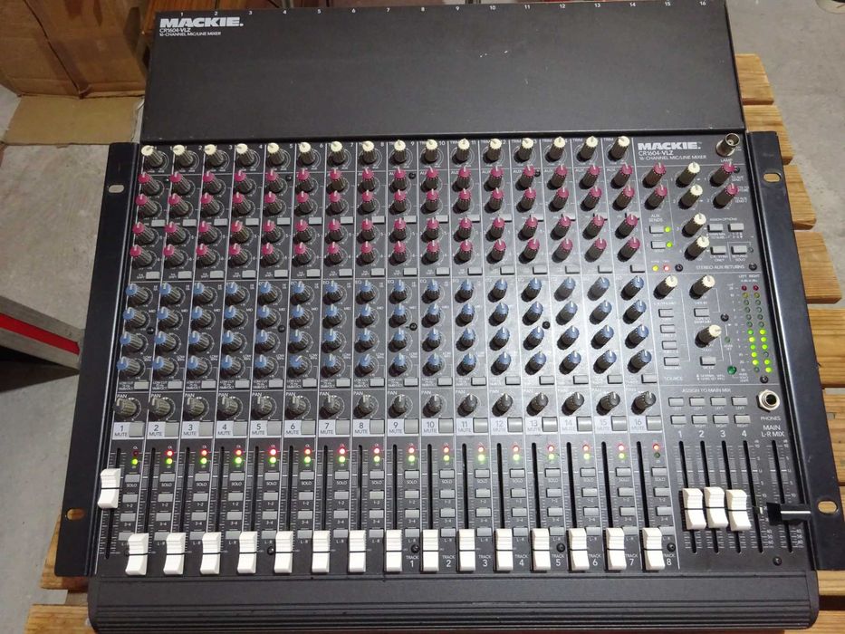 Mixer audio Mackie CR1604-VLZ 16