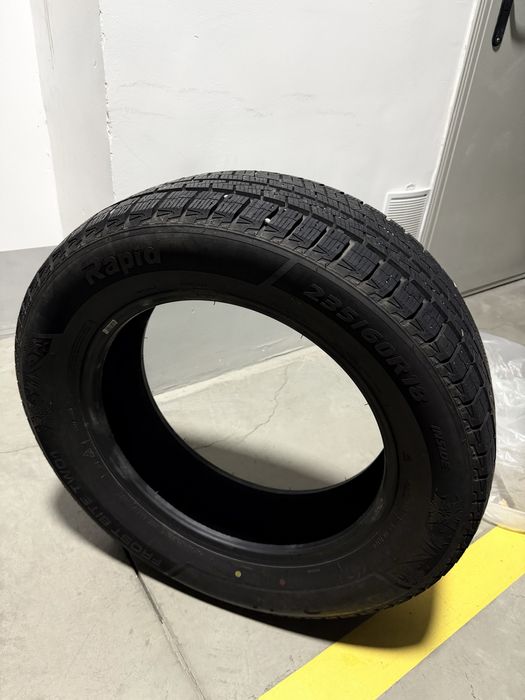 Зимние шины 235/60/R18