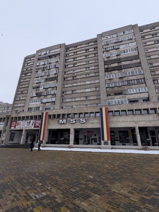 Vand apartament 3 camere Mobilux Pitesti