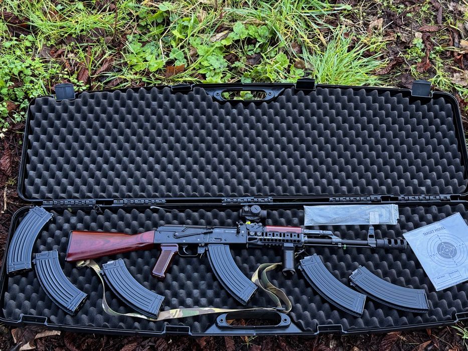 Еърсофт реплика Tokyo Marui AKM GBBR на газ