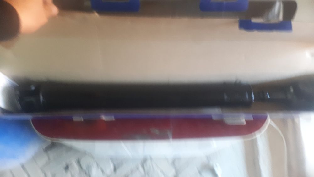 Kardan Niva 2 eshikli uchu oldi va orqa kardan