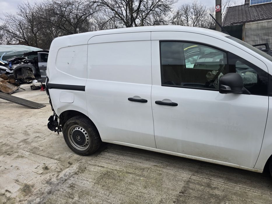 Dezmembrez Renault Kangoo E-Tech