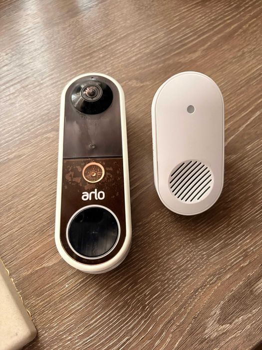 Videointerfon Wireless Arlo Essential + Chime - WiFi