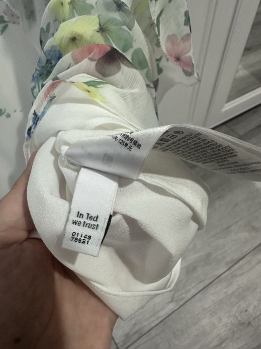 Fusta Ted Baker cu eticheta