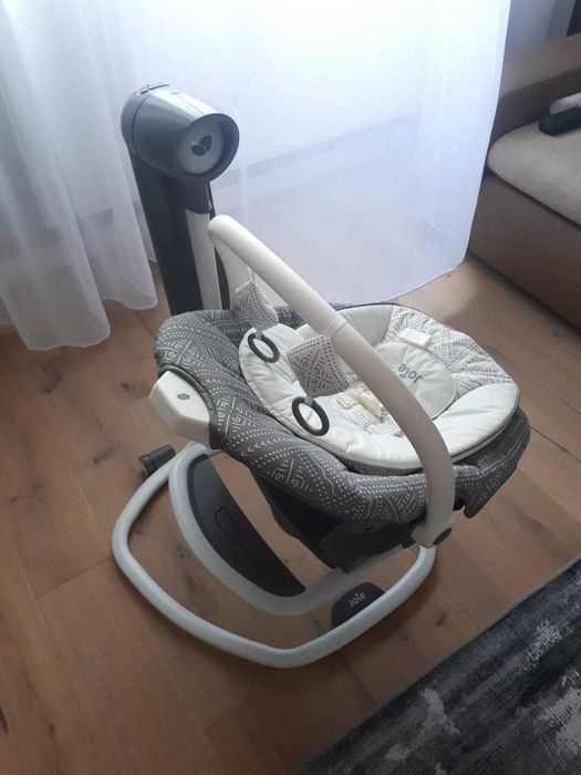 Balansoar bebelusi Joie