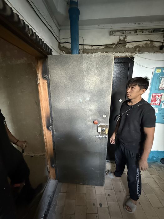 Металлическая дверь 200*80*4