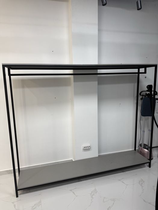 Продам стеллажи срочно