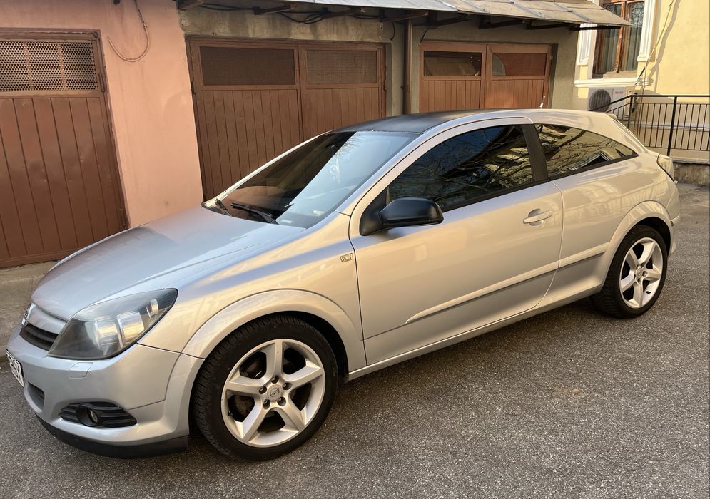 Opel astra H GTC 1.7D