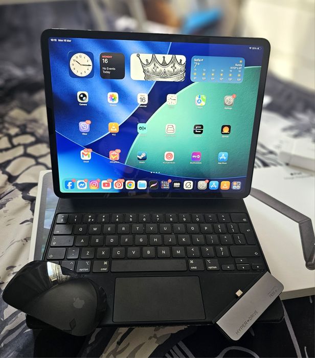 Пълен комплект iPad Pro 12.9" (2020) | 512GB | Magic Keyboard + Pencil