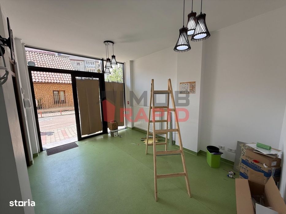 Spatiu comercial, 64mp, Zona C. Roman Vivu