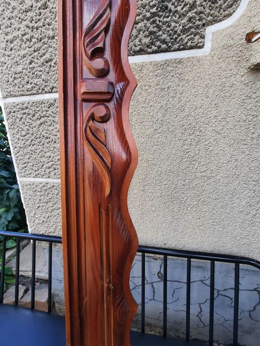 Продаю гардину деревянную.