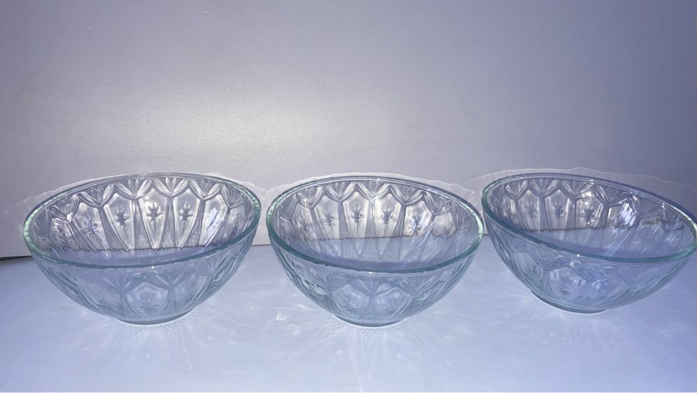 Set 6 boluri / vase de sticla transparente