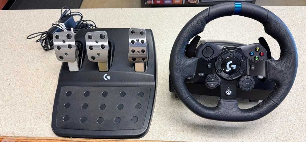 С Гаранция Logitech G923 TrueForce като нов