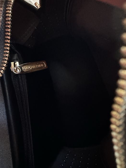 Елегантна кожена раничка, черна с дълги дръжки