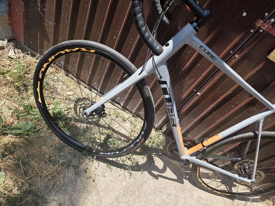 Bicicletă cube attain tiagra 2x10