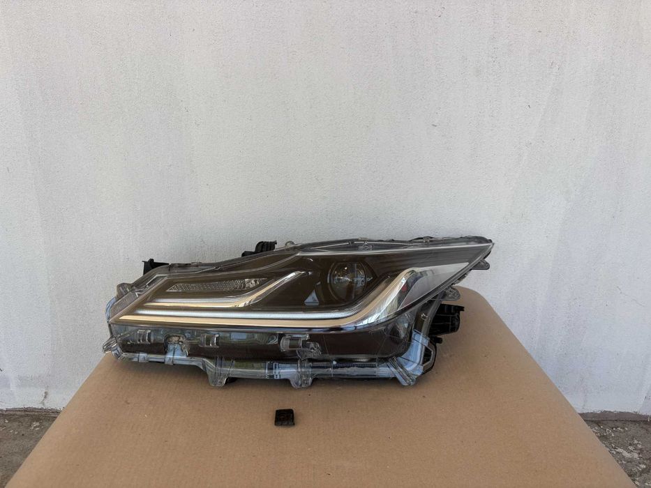 Far stanga full led Toyota Corolla sedan dupa 2018 cod 81150-02T51-00