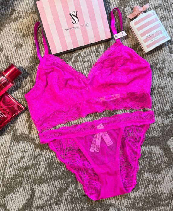 Комплект дантелено бельо Victoria's secret розов