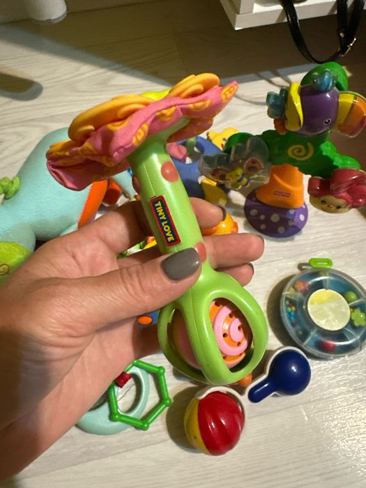 Игрушка для ребенка до года