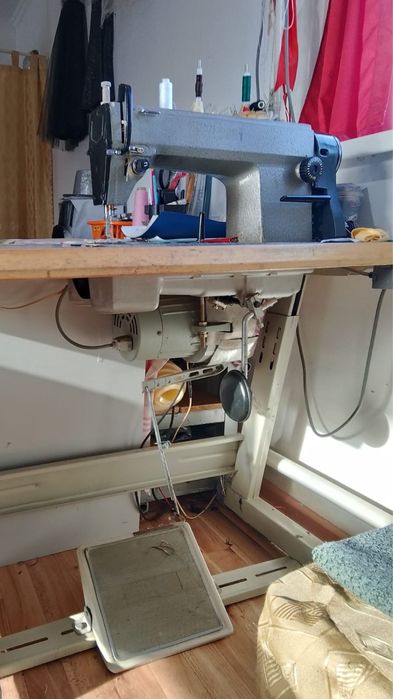 Промышленная швейная машина