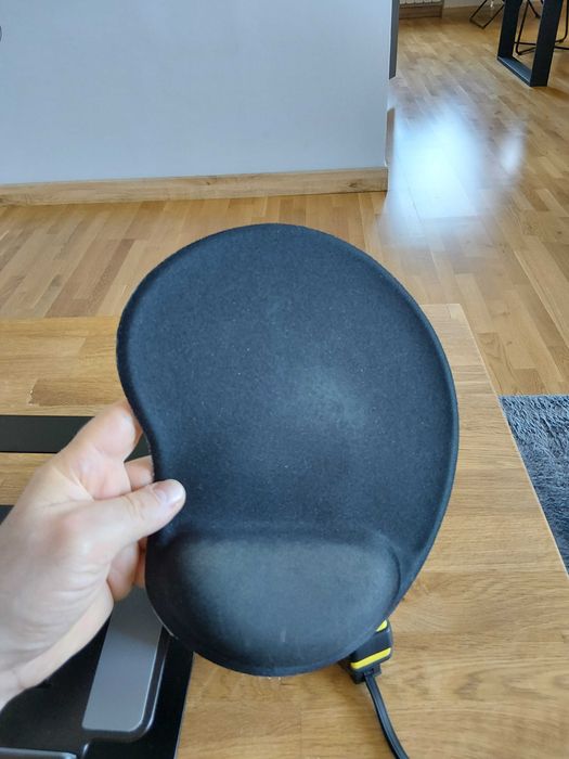 Стойка за лаптоп + подарък килимче за мишка