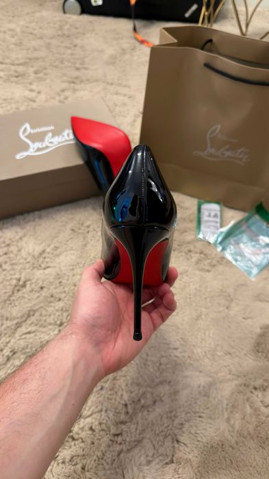Pantofi Stiletto Louboutin