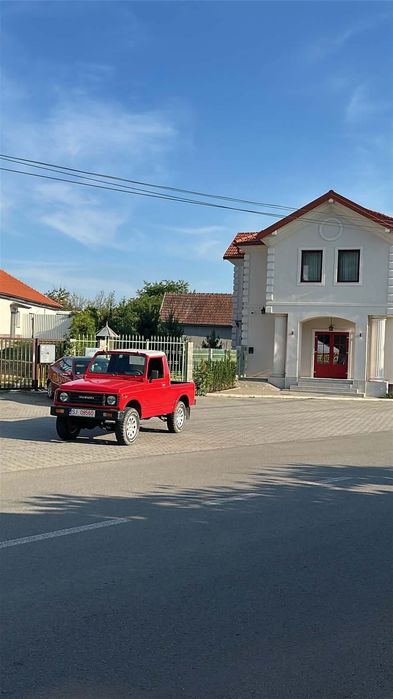 De vanzare Suzuki samurai cu platou mai Lung