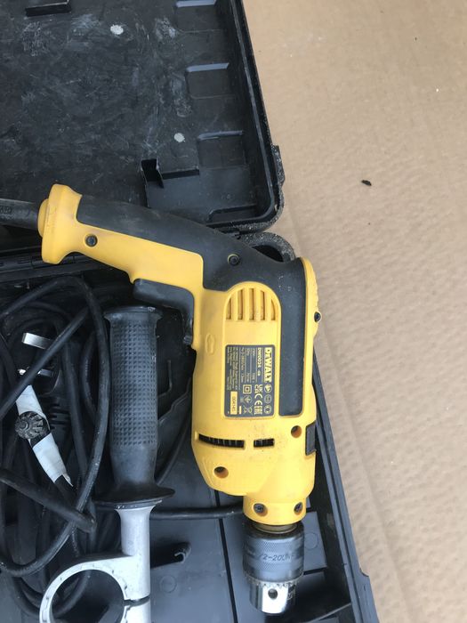 Masina cu percutie Dewalt DWD024 701w