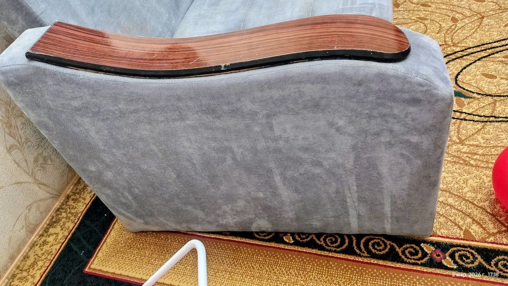 Продам диван после химчистки