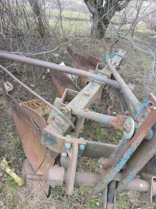 Tractor U650  cu încărcător frontal