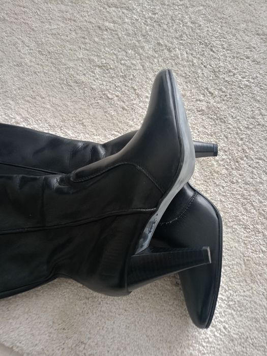 Vând cizme dama,noi,mărimea 41.