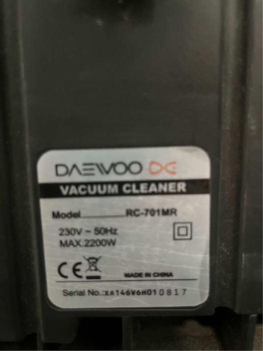 Прахосмукачка Daewoo 2200W – с всички части, HEPA филтър
