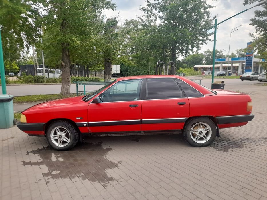 Продам ауди 100 в хорошем состоянии
