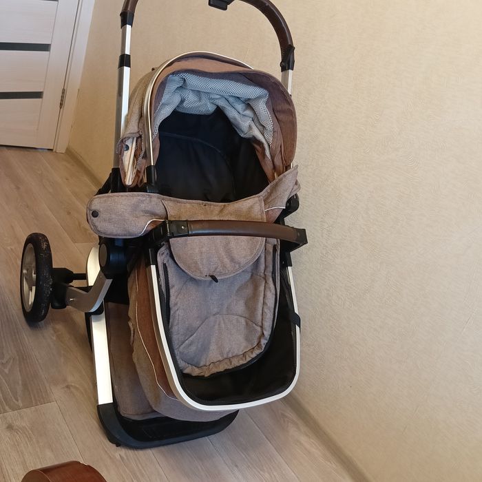 Продам детскую коляску