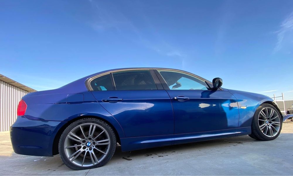 Dezmembrez BMW 318d LCI an 2011 Motor N47 ,Recaro piele neagra, led