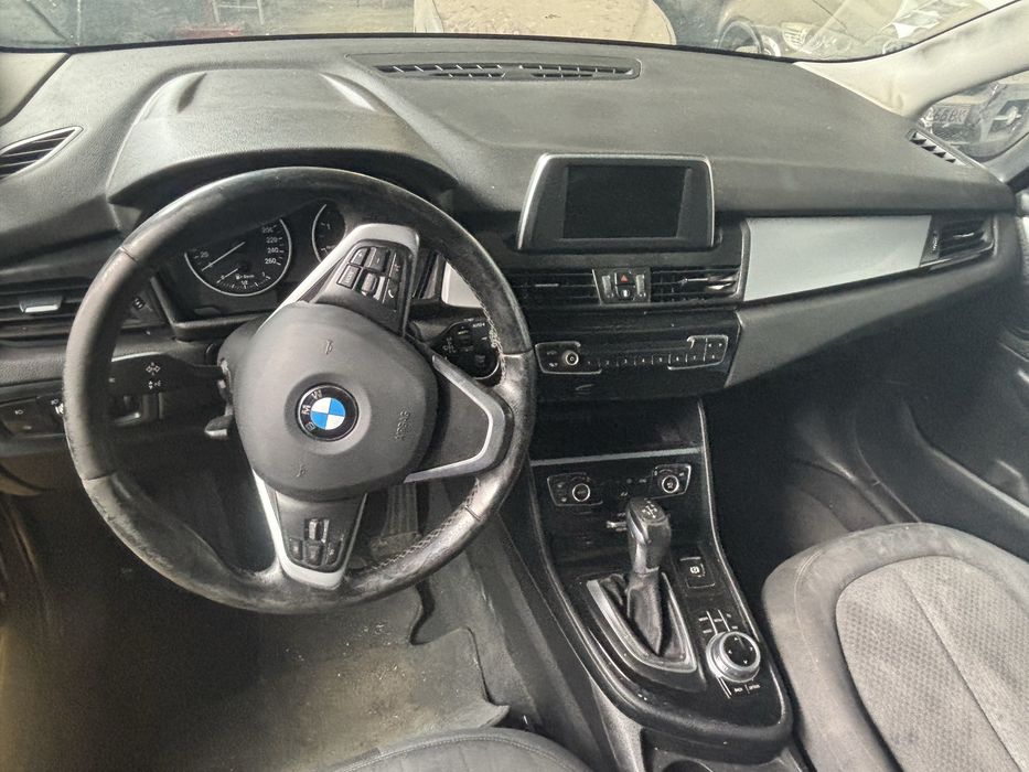 BMW F45 218 d Active Tourer на части