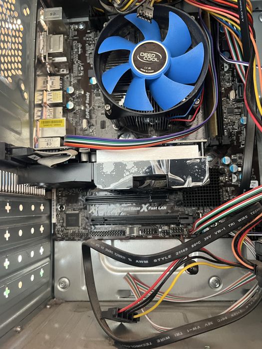 Компютер с манитором